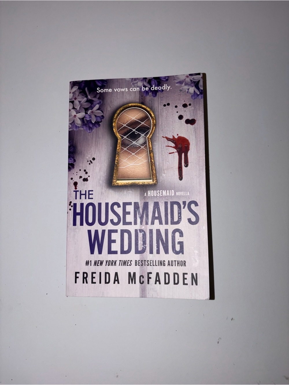 Freida McFadden The Housemaid's Wedding - Purple Paperback Novel